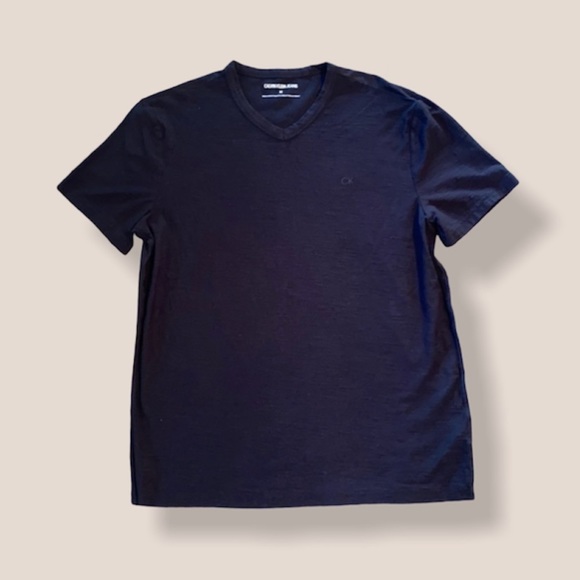 Calvin Klein Jeans Textured T-Shirt - Picture 1 of 6